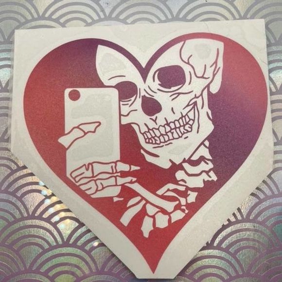 Ombré Skeleton Heart Selfie Decal | Vinyl Decal | Laptop Decal | Tumbler Decal - Picture 2 of 7